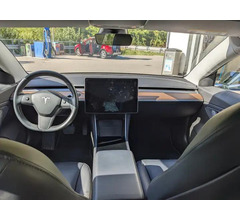 Auto - Tesla Model 3Long Range Dual Motor AW