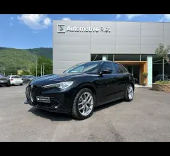 Alfa romeo stelvio 2.2 t.diesel 210cv at8 q4 veloce