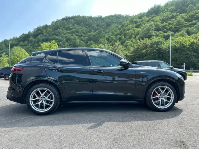 Auto - Alfa romeo stelvio 2.2 t.diesel 210cv at8 q4 veloce