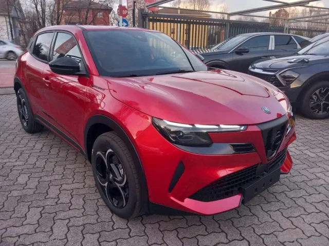 Alfa romeo junior 1.2 136 cv hybrid edct6 speciale