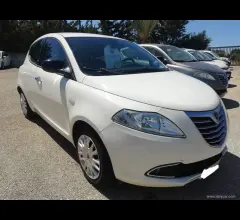 Auto - Lancia ypsilon 1.3 mjt 95 cv 5p. s&s gold