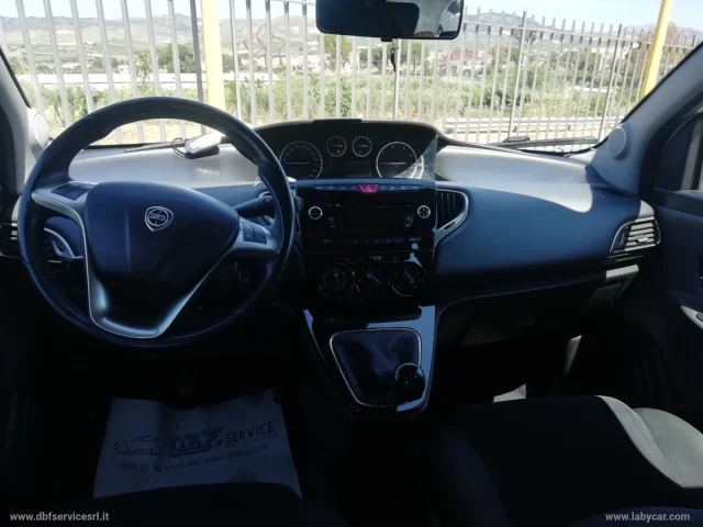 Auto - Lancia ypsilon 1.3 mjt 95 cv 5p. s&s gold