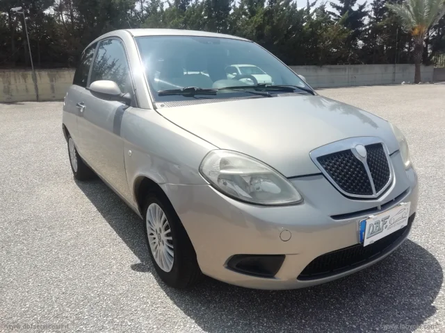 Lancia ypsilon 1.3 mjt 16v oro
