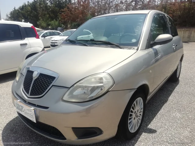 Auto - Lancia ypsilon 1.3 mjt 16v oro