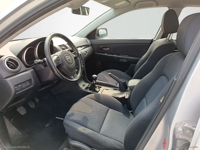 Auto - Mazda mazda3 1.6 td 16v 109cv