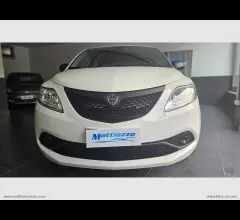 Auto - Lancia ypsilon 1.2 69 cv 5p. gpl ecochic ele.bl