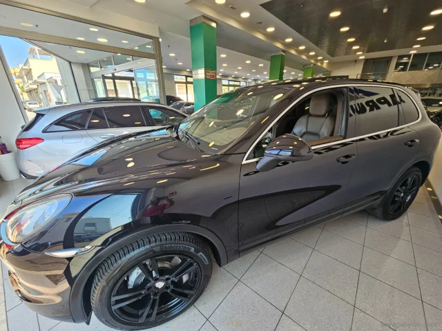 Auto - Porsche cayenne 3.0 diesel