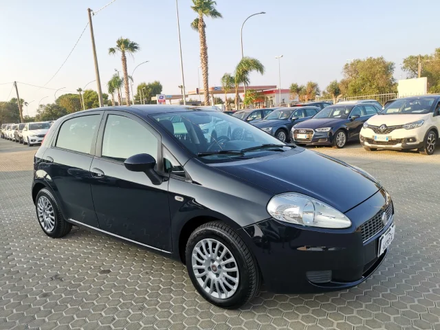 Auto - Fiat grande punto 1.3 mjt 75 cv 5p. dynamic