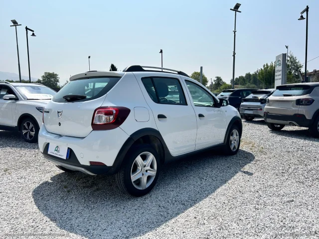 Auto - Dacia sandero stepw.0.9 tce t-gpl 90 s&s prest