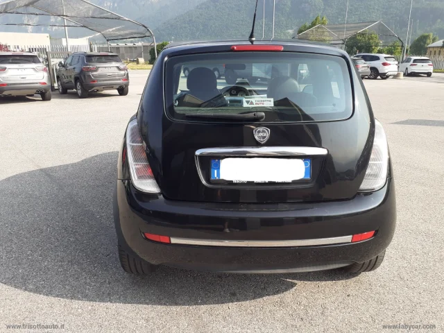 Auto - Lancia ypsilon 1.3 mjt 90 cv