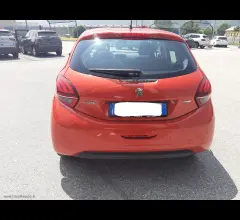 Auto - Peugeot 208 puretech 82 5p. allure