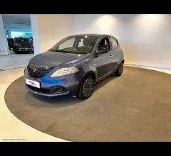 Auto - Lancia ypsilon 1.0 firefly 5p.s&s hyb. sil. pl.
