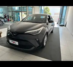 Auto - Toyota c-hr 1.8 hybrid e-cvt active
