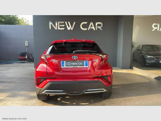 Auto - Toyota c-hr 2.0 hybrid e-cvt morebusiness
