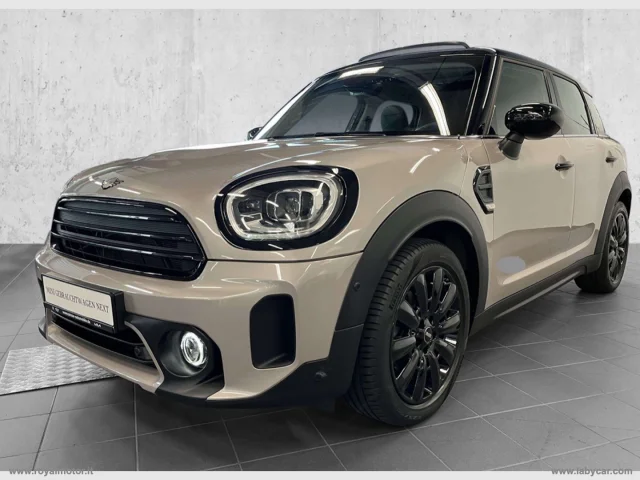 Mini mini cooper essential countryman