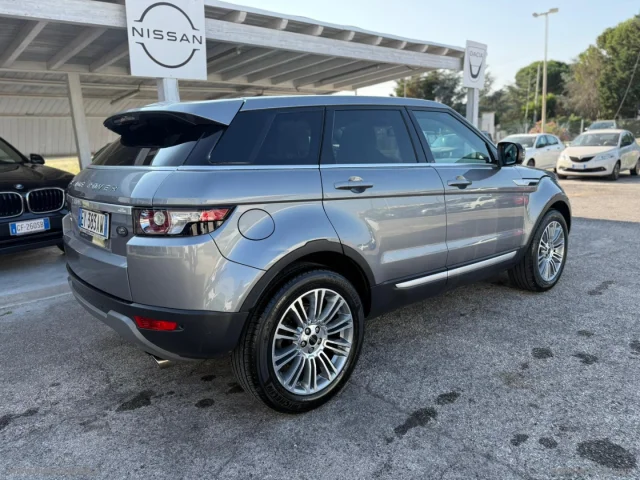 Auto - Land rover rr evoque 2.2 sd4 5p. prestige