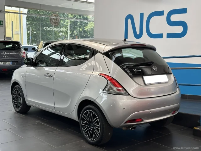 Auto - Lancia ypsilon 1.2 69 cv 5p. s&s gold