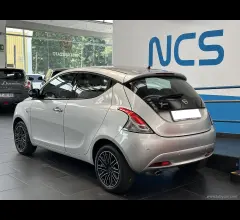 Auto - Lancia ypsilon 1.2 69 cv 5p. s&s gold