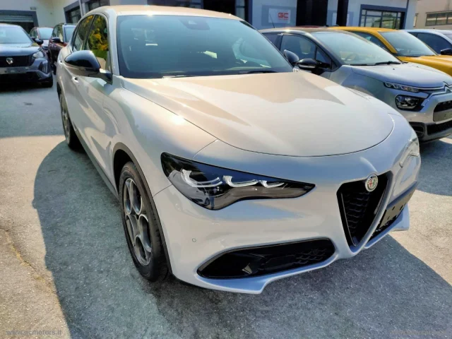 Auto - Alfa romeo stelvio 2.2 t.d. 160cv at8 rwd sprint
