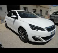Auto - Peugeot 308 bluehdi 100 s&s active