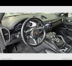 Auto - Porsche cayenne coupÃ¨ 3.0 v6