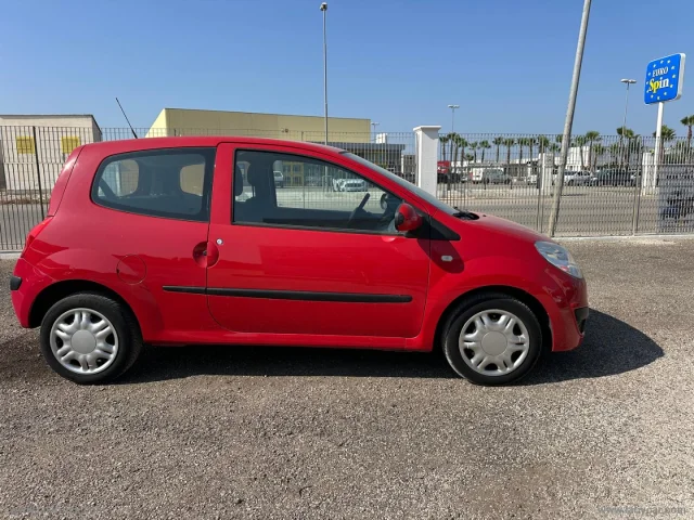 Auto - Renault twingo 1.2 initiale