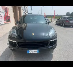 Auto - Porsche cayenne 3.0 diesel platinum edition