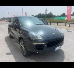 Auto - Porsche cayenne 3.0 diesel platinum edition