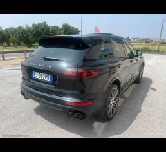 Auto - Porsche cayenne 3.0 diesel platinum edition