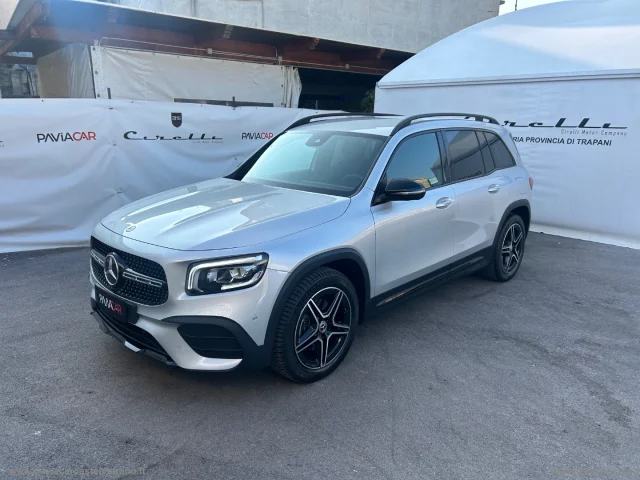 Mercedes-benz glb 200 d automatic premium