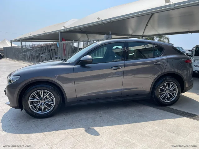 Auto - Alfa romeo stelvio 2.2 t.diesel 160cv at8 rwd bus.