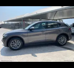 Auto - Alfa romeo stelvio 2.2 t.diesel 160cv at8 rwd bus.