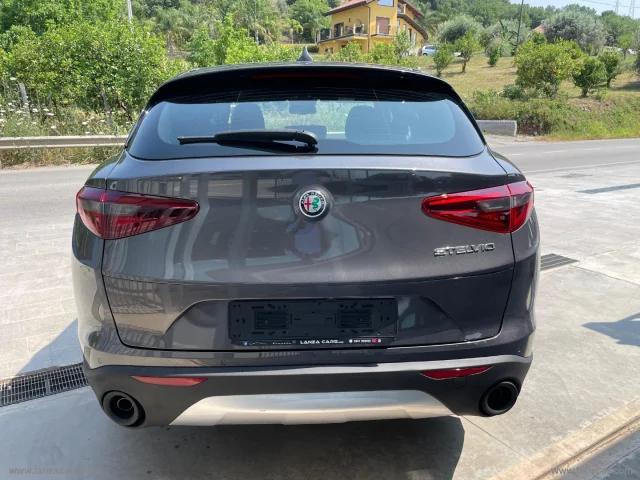 Auto - Alfa romeo stelvio 2.2 t.diesel 160cv at8 rwd bus.