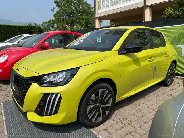 Auto - Peugeot 208 hybrid 100 e-dcs6 style