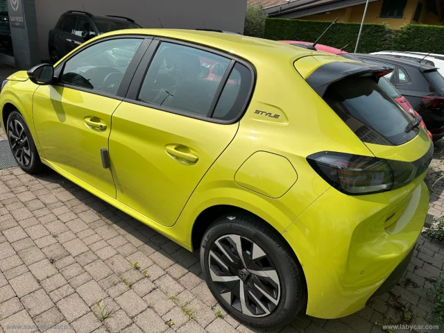 Auto - Peugeot 208 hybrid 100 e-dcs6 style