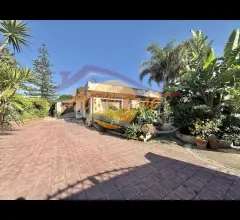 Appartamenti in Vendita - Villa in vendita a siracusa ognina