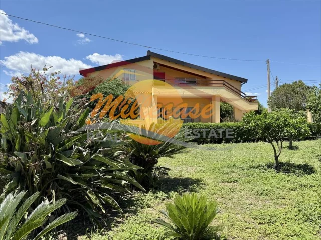 Appartamenti in Vendita - Villa in vendita a siracusa arenella