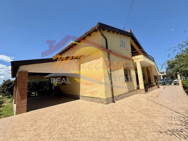 Appartamenti in Vendita - Villa in vendita a siracusa arenella