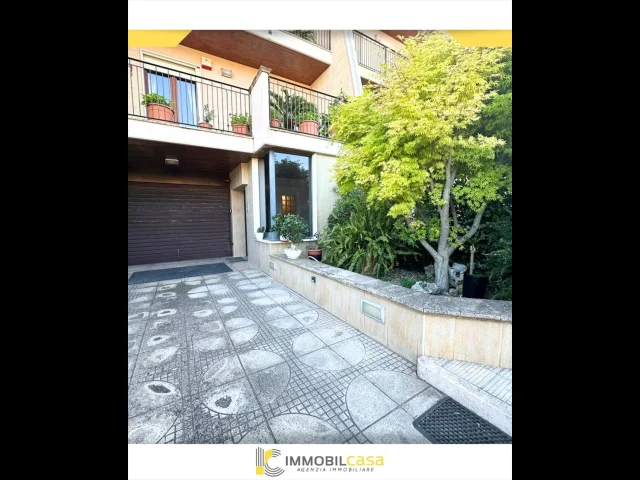 Appartamenti in Vendita - Villa a schiera in vendita a altamura via bari