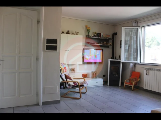 Appartamento in vendita a gallicano centro storico