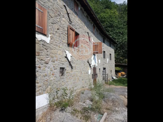 Casa indipendente in vendita a castiglione di garfagnana periferia