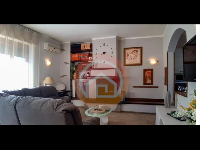 Appartamenti in Vendita - Villa bifamiliare in vendita a coreglia antelminelli centro storico