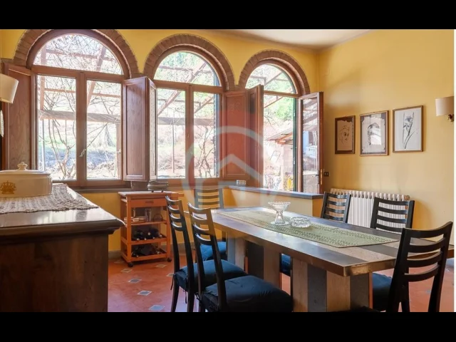 Villa in vendita a camporgiano periferia