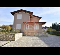 Appartamenti in Vendita - Villa bifamiliare in vendita a coreglia antelminelli centro storico