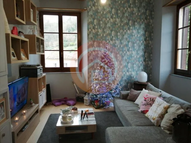 Appartamento in vendita a gallicano centro storico