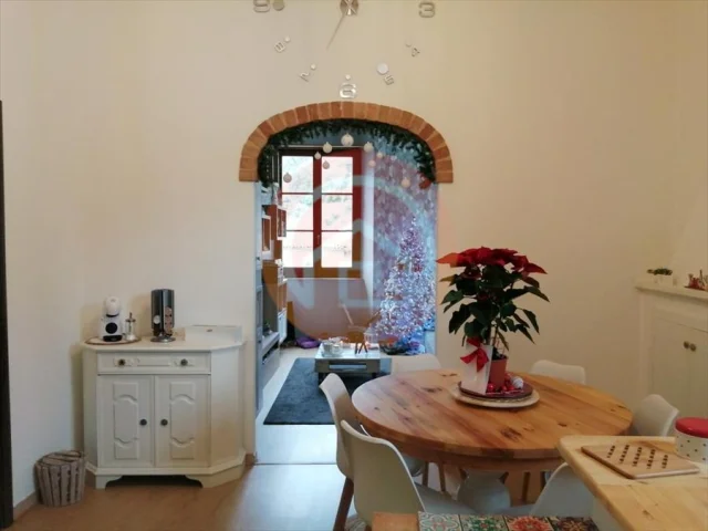 Appartamenti in Vendita - Appartamento in vendita a gallicano centro storico