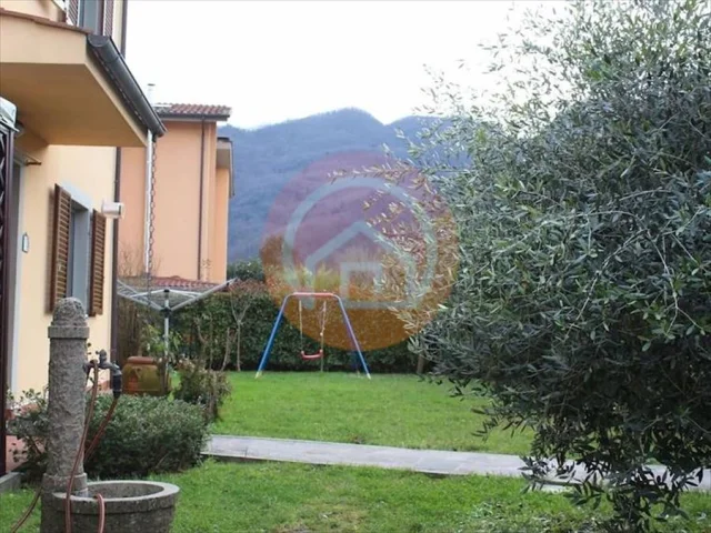 Appartamenti in Vendita - Villa bifamiliare in vendita a coreglia antelminelli centro storico