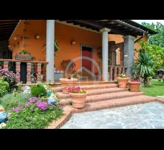 Villa in vendita a castelnuovo di garfagnana periferia