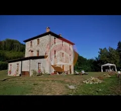 Appartamenti in Vendita - Rustico in vendita a camporgiano periferia