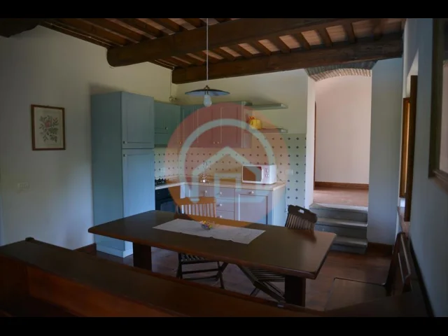 Appartamenti in Vendita - Rustico in vendita a camporgiano periferia